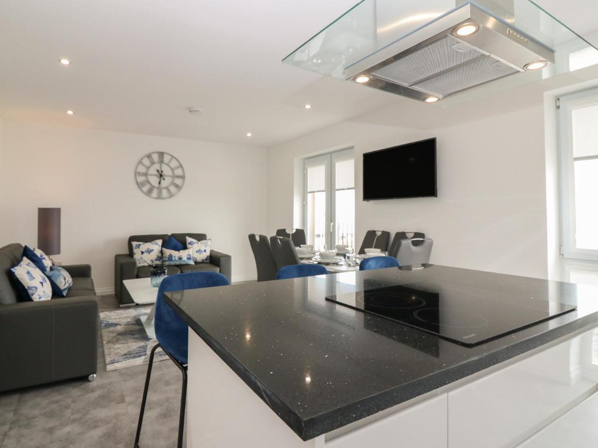 Ocean View Apartment บานฟ์ ภายนอก รูปภาพ